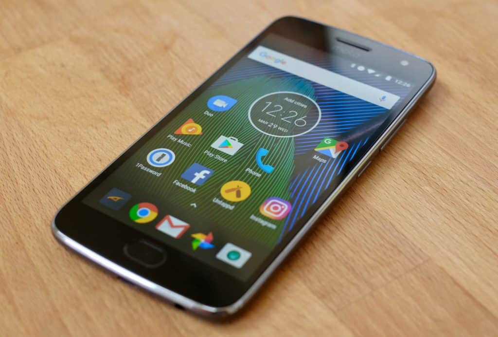 Motorola divulga lista de dispositivos que vão receber android 8.0 oreo